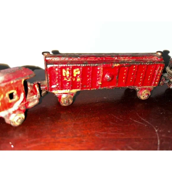 Antique Kilgore Cast Iron Toy Floor Train 4-piece set engine locomotive caboose